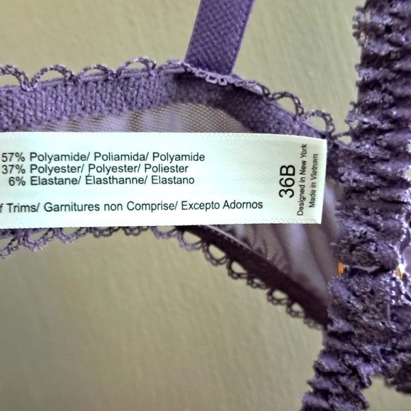 Lace Underwire Bra in Purple - Picture 6 of 8